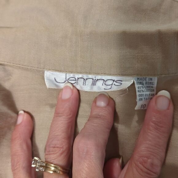 Size 10 linen blend button-down blouse - Picture 3 of 3